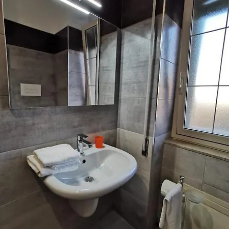 A Casa Di Lina & Lello Apartment